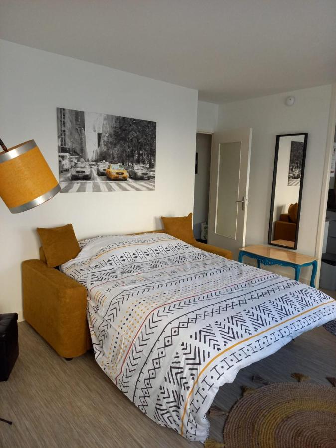 Appart Plein Centre, Balcon - 4 Personnes Sedan Exterior photo